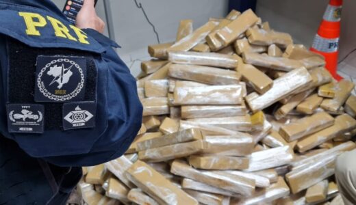 PRF apreende mais de 400 Kg de maconha na BR-277 em Guarapuava, dois indivíduos foram presos.